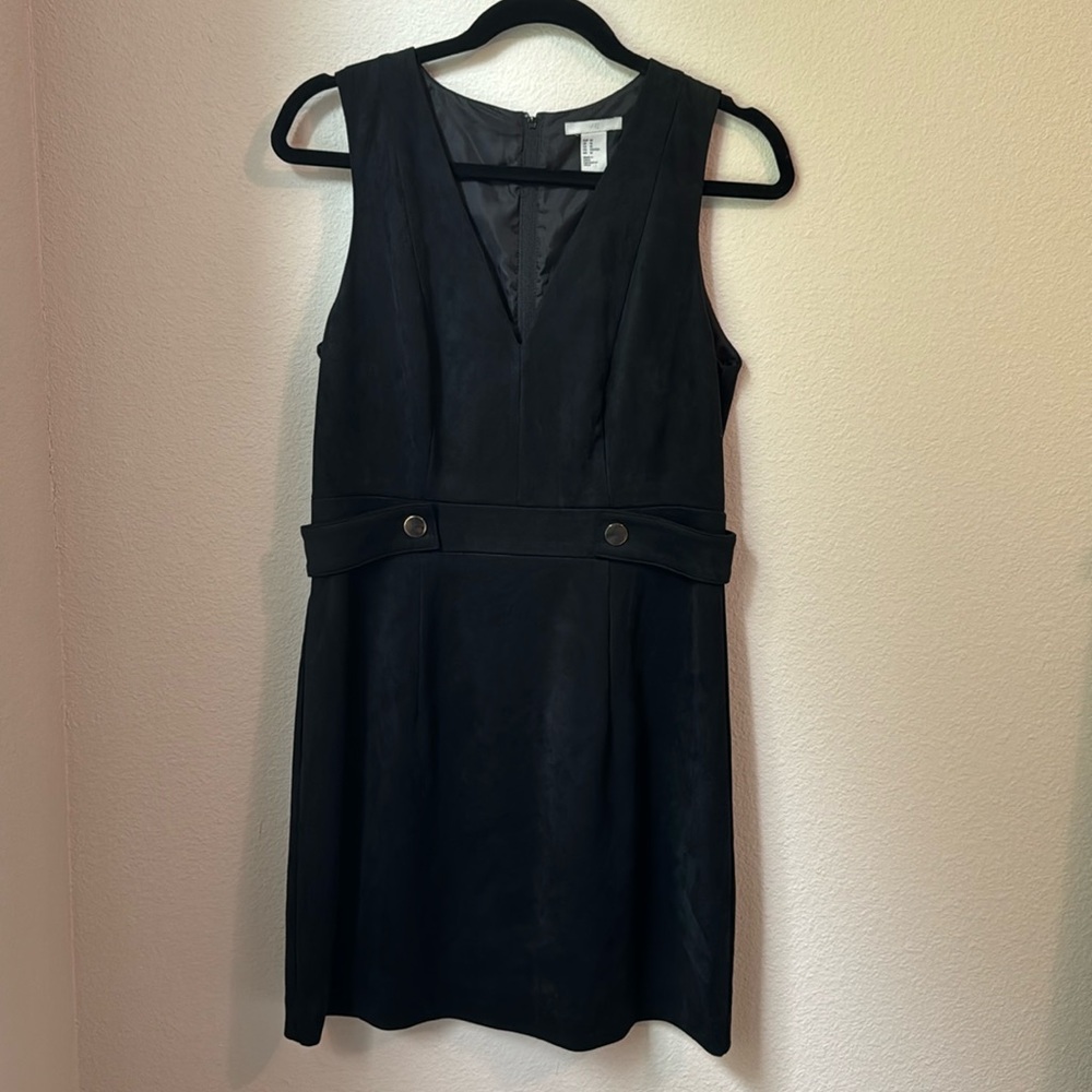 H&M Black V-Neck Sleeveless Mini Dress with Waist Tab